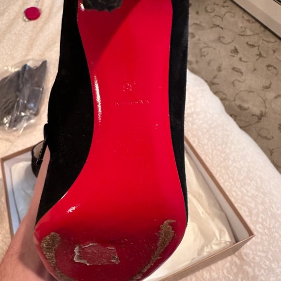 Louboutins- Black Suede- CHIC - Picture 4 of 7